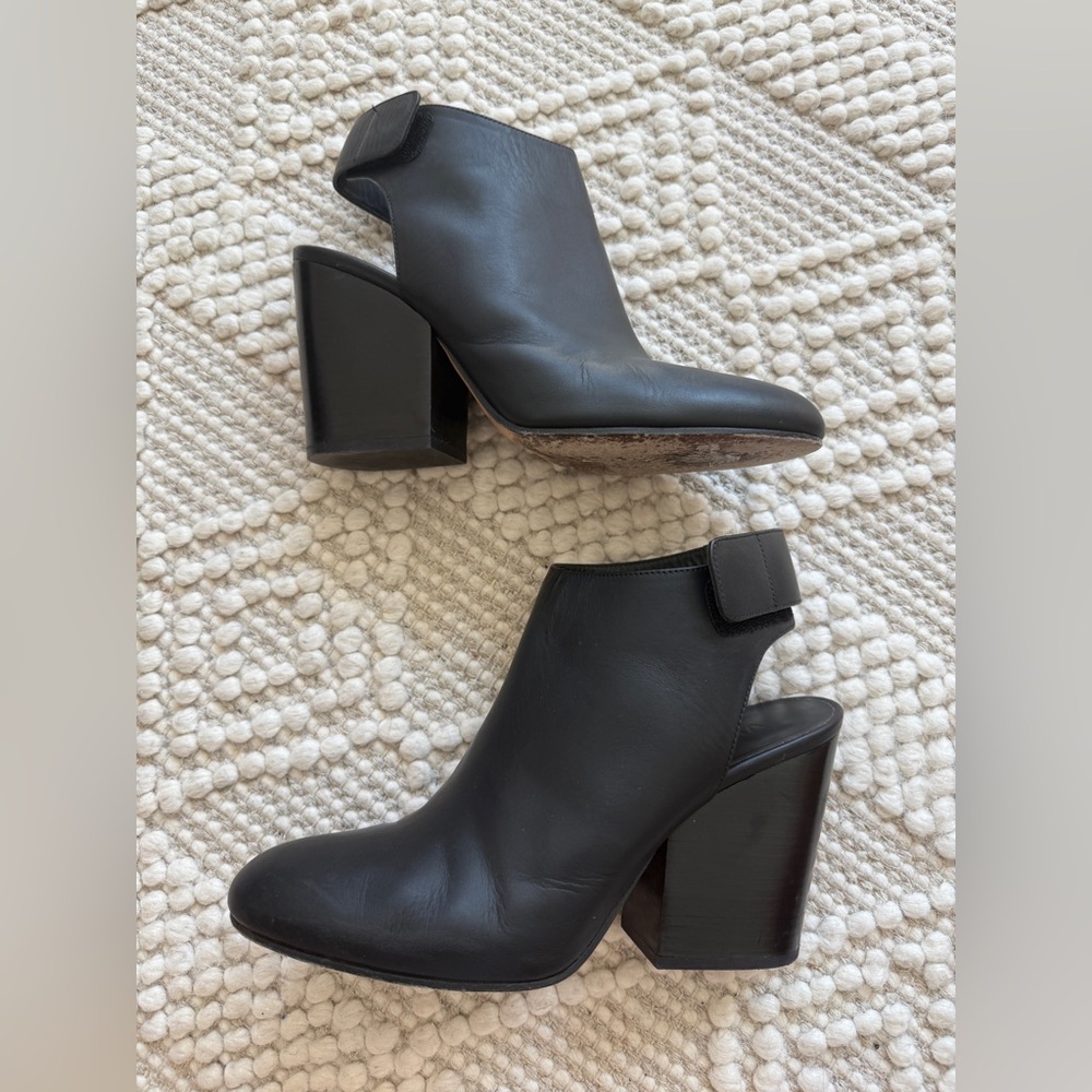 Vince Ingrid Black Leather Ankle Boots